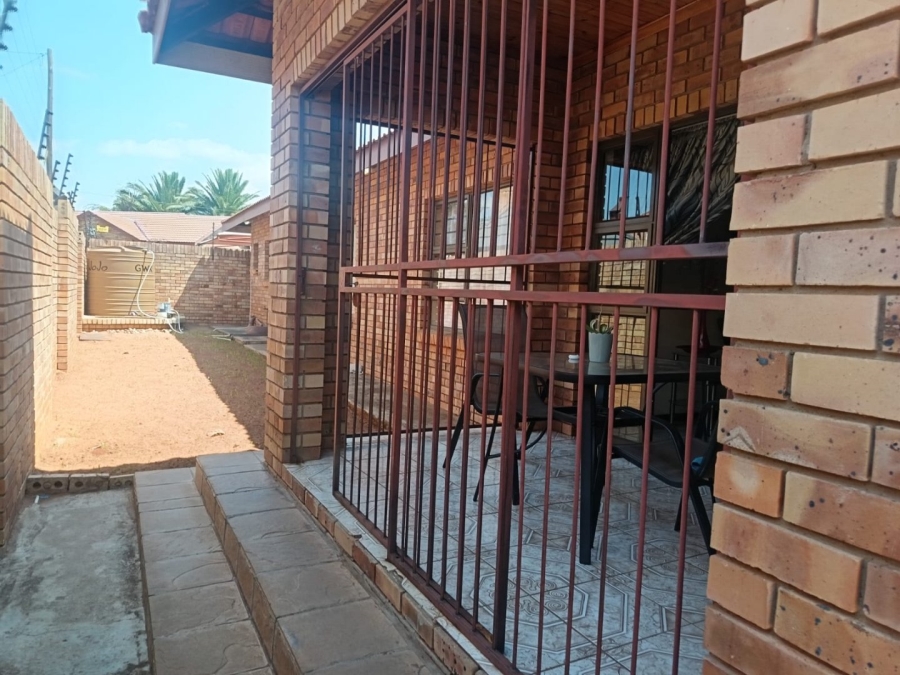 4 Bedroom Property for Sale in Minerva Gardens Northern Cape